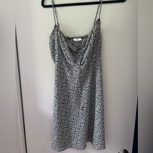 3/$30✨ Lush mini black and white floral slip dress